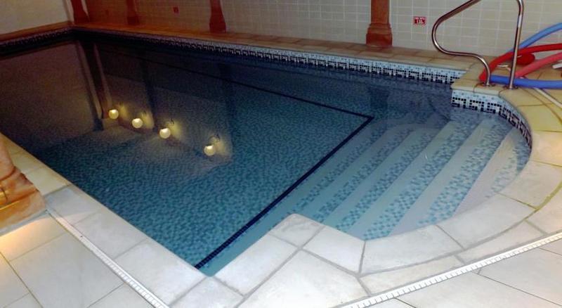 Dryburgh Abbey Hotel